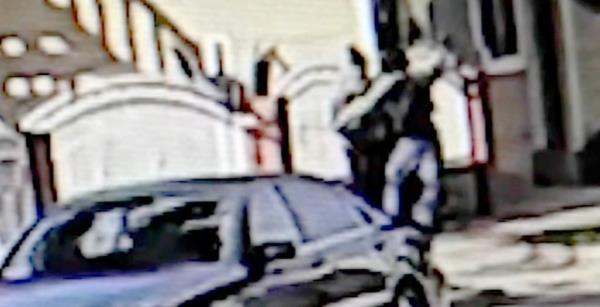 Suspect seen hitting woman in the head in Long Beach