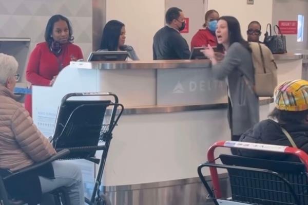 Delta passenger during tirade