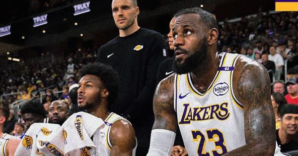 LeBron, Bro<em></em>nny James make NBA history, play together for first time